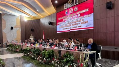Kunspek ke Kalsel, Komisi III DPR Minta Layanan SIM dan SKCK Tetap Buka di Hari Minggu