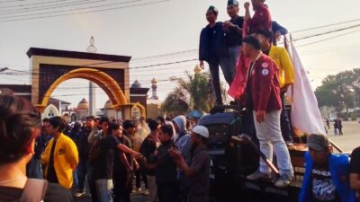 Ratusan Massa Kepung DPRD Bengkulu, KPK Didesak Bongkar Tuntas Dugaan Korupsi 